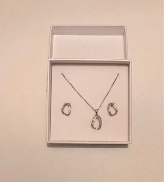 Conjunto Colgante y Pendientes: plata y circonita