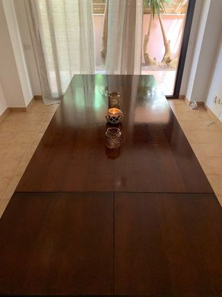 Mesa de comedor de teca