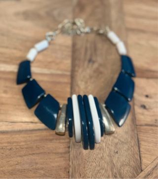 Collar Zara Azul Marino y Blanco