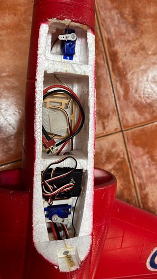 Avión RC Royal Air Force Rojo