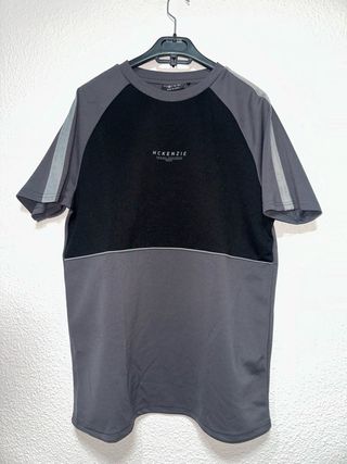 Camiseta McKenzie Negra y Gris
