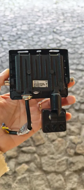 Holofote LED 10W Blivig com Sensor