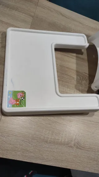 Cinturón y bandeja trona