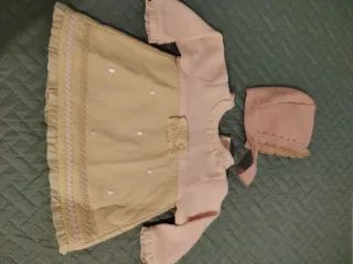 Vestido y gorrito bebé 0-3 meses