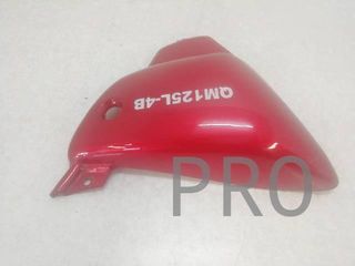 Chapa Bajo Asiento Izq. Qingqi QM125L-4B