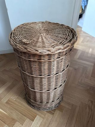Cesto de mimbre redondo con tapa