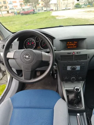 Opel Astra 2005
