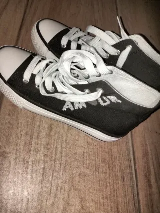 Zapatillas Lona Bordadas AMOUR