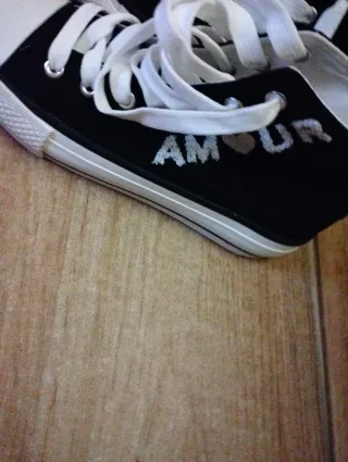 Zapatillas Lona Bordadas AMOUR