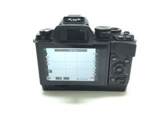 camara digital evil olympus om-d e-m10