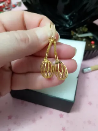 Orecchini pendenti dorati anni '80