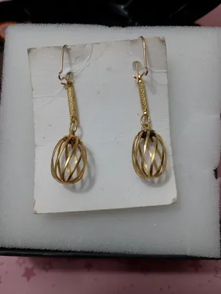 Orecchini pendenti dorati anni '80