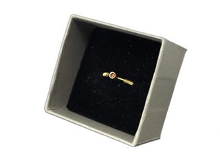 anillo oro 18k con piedra con circonita