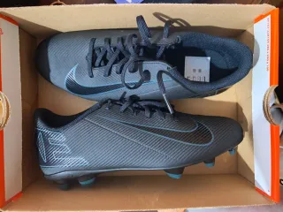 Botas de fútbol Nike Mercurial 40