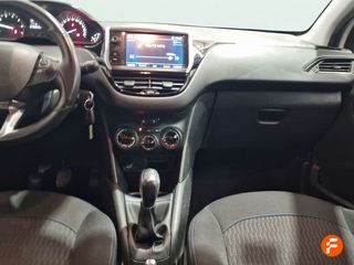 Peugeot 208 5P STYLE 1.2L PureTech 60KW (82CV)