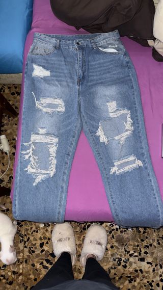 Jeans talle alto pierna ancha desgarrados