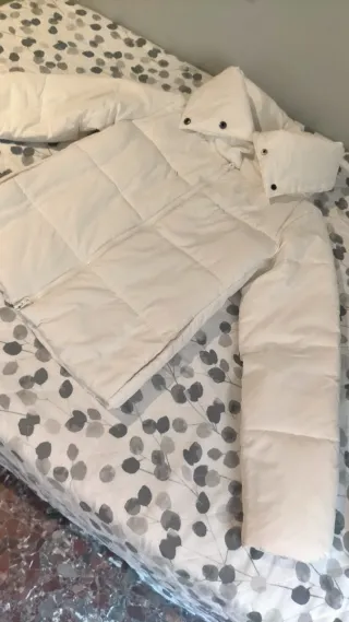 Chaqueta Naf Naf blanca