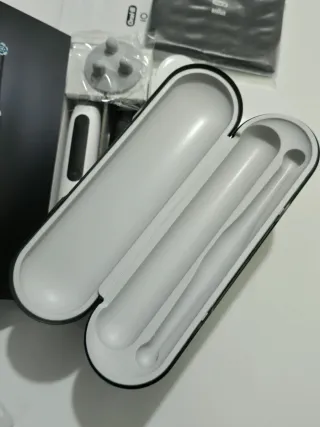 Oral-B iO5 Duo Pack - 2 Spazzolini con testine