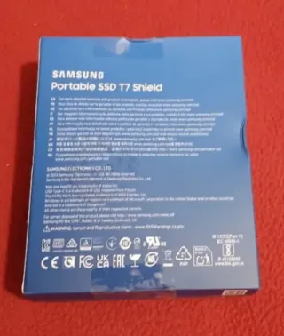Samsung T7 Shield 4TB SSD Portátil