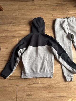 Tuta Nike Tech Fleece Grigia e Nera