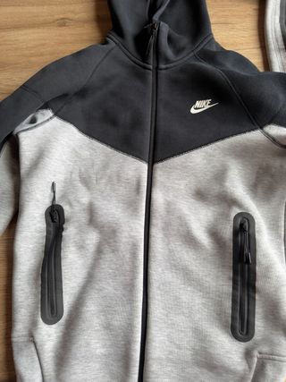 Tuta Nike Tech Fleece Grigia e Nera