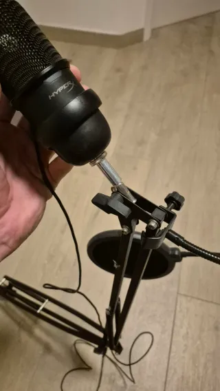 Microfono HyperX con braccio e filtro