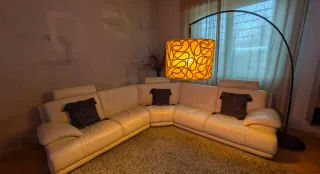 Divano angolare in pelle bianco