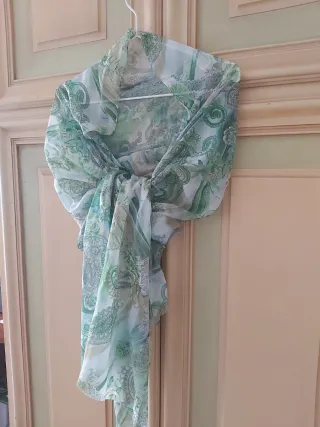 Foulard stola verde e oro con motivi floreale