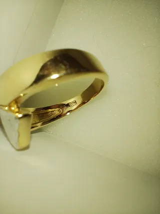 Anello minimal oro e zirconi