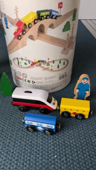 Juguetes motricidad y circuito madera