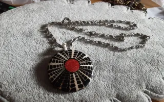 Coppia collane con ciondolo