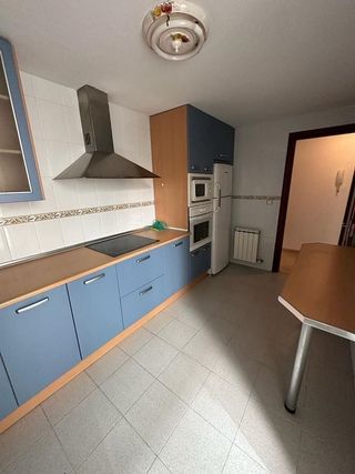 Piso en alquiler en Linares