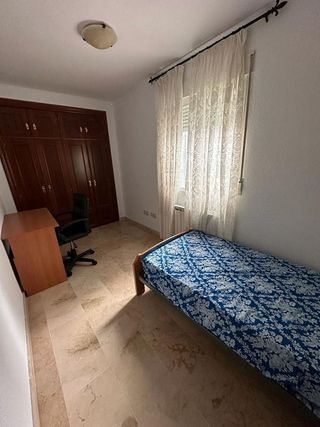 Piso en alquiler en Linares