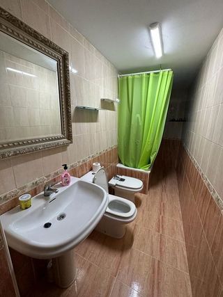 Piso en alquiler en Linares