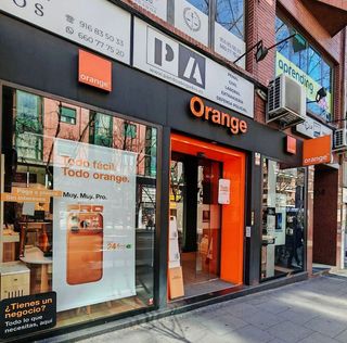 Local comercial en alquiler en Pueblo Nuevo en Madrid