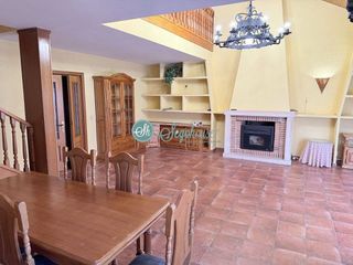 Chalet en alquiler en Valverde del Majano