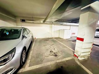 Garaje en venta en Moscardó en Madrid