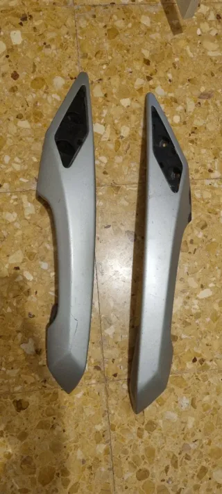 Sujeción Lateral Acompañante Peugeot Satelis