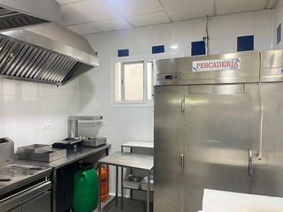 Local comercial en alquiler en Centro - Doña Mercedes en Dos Hermanas