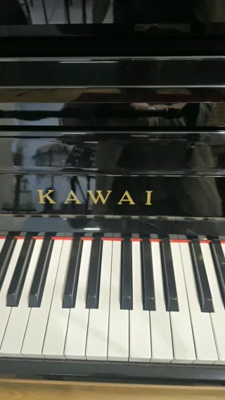 PIANO KAWAI