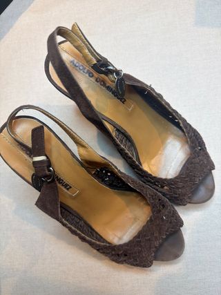 Sandalias de tacón de ante trenzado