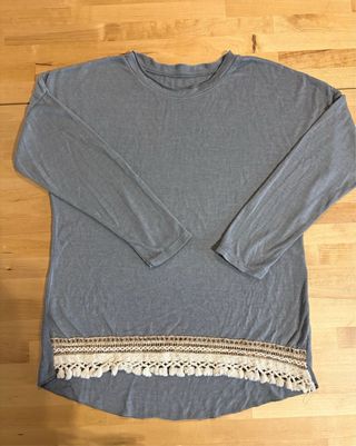 Jersey fino gris con encaje boho M/L