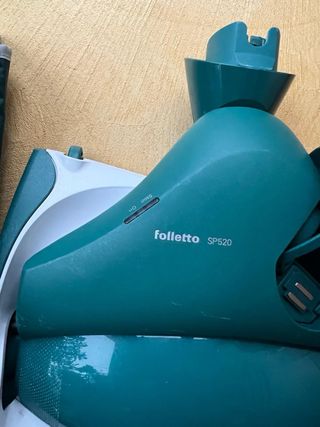 SP520 Lavapavimenti della Folletto con accessori.