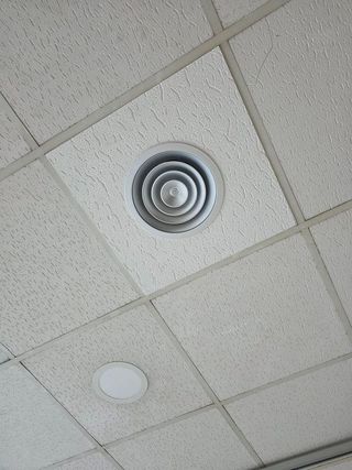 Local comercial en alquiler en Pumarín en Gijón