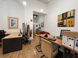Local comercial en alquiler en Arenal en Sevilla