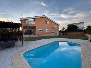 Chalet en venta en Parque de la Bombilla-Pla de Rascanya en Llíria