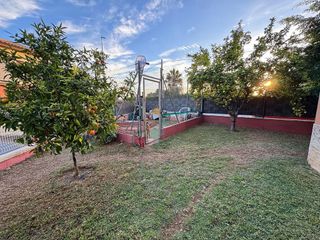 Chalet en venta en Parque de la Bombilla-Pla de Rascanya en Llíria