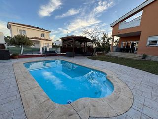 Chalet en venta en Parque de la Bombilla-Pla de Rascanya en Llíria