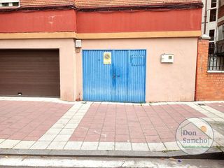 Local comercial en venta en Delicias en Valladolid