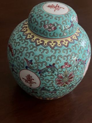 Tibor de porcelana diseño oriental